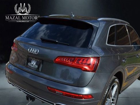 Used 2018 Audi SQ5 Prestige AWD/4WD image 10