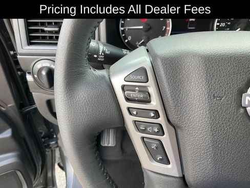 Used 2024 Nissan Titan SV w/ SV Convenience Package RWD image 11