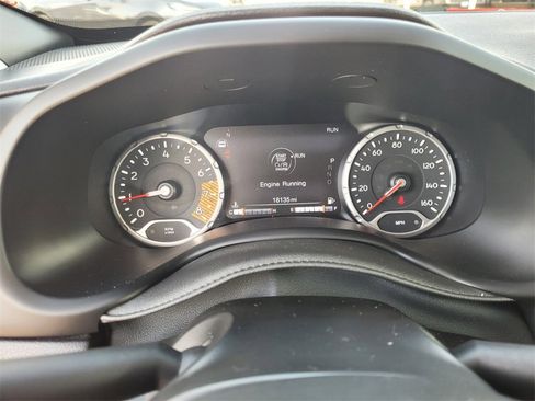 Used 2022 Jeep Renegade Latitude w/ Convenience Group image 34