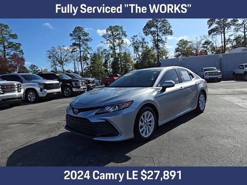 Used 2024 Toyota Camry LE image 2