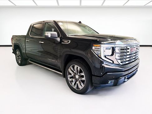 Used 2024 GMC Sierra 1500 Denali w/ Denali Reserve Package AWD/4WD image 3