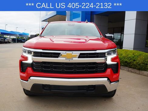 Used 2023 Chevrolet Silverado 1500 LT AWD/4WD image 3