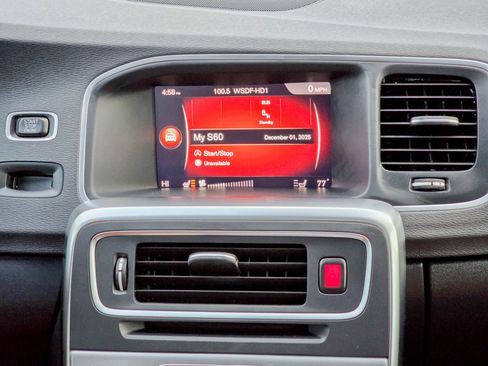 Used 2018 Volvo S60 T5 Inscription image 42