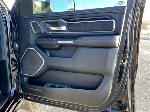 Used 2019 RAM 1500 Laramie image 19