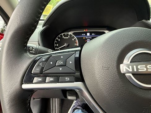 Used 2023 Nissan Altima 2.5 SV w/ SV Premium Package AWD/4WD image 22