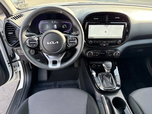 Used 2025 Kia Soul S FWD image 17