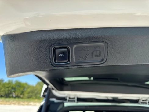 Used 2020 Ford Expedition King Ranch AWD/4WD image 24