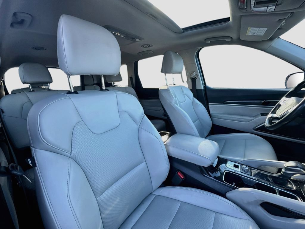 Certified 2024 Kia Telluride S w/ S Sunroof Package AWD/4WD image 28