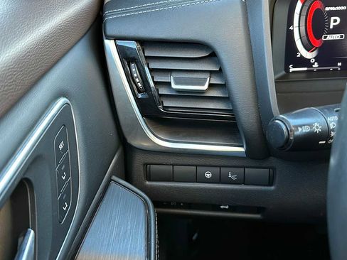 Used 2021 Nissan Rogue Platinum image 33