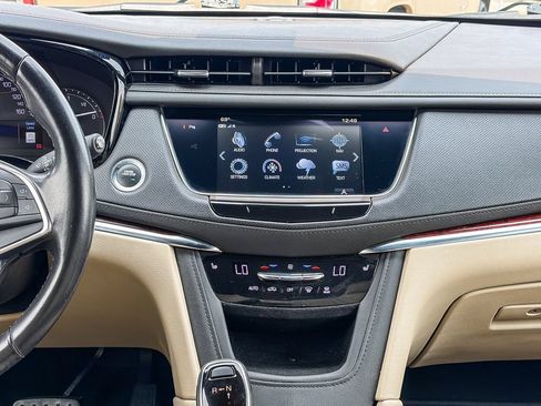 Used 2019 Cadillac XT5 Luxury FWD image 13