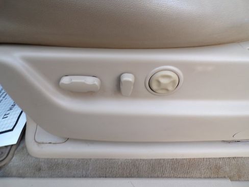 Used 2013 Cadillac Escalade ESV Luxury image 18