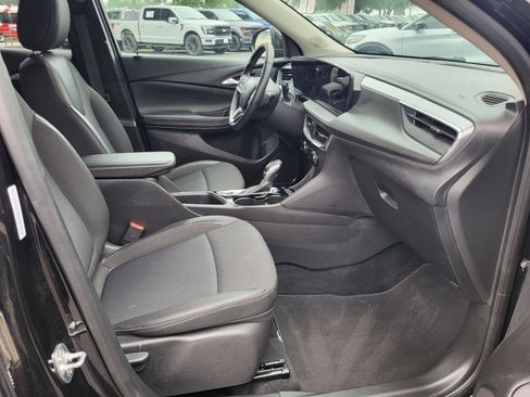 Used 2025 Buick Encore GX Preferred FWD image 12