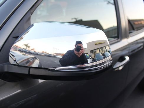 Used 2017 Toyota Tacoma Limited image 11