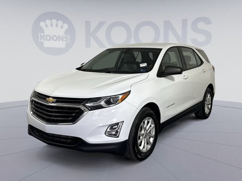 Used 2018 Chevrolet Equinox LS image 1