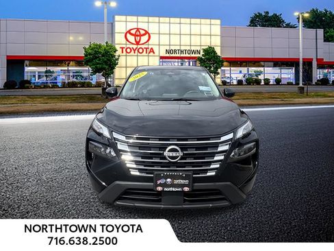 Used 2025 Nissan Rogue SV AWD/4WD image 23