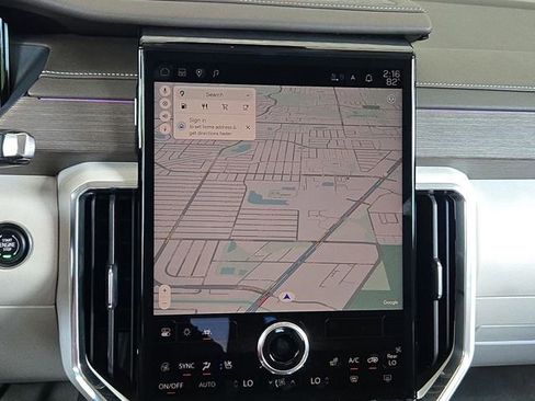 Used 2024 GMC Acadia Denali image 18