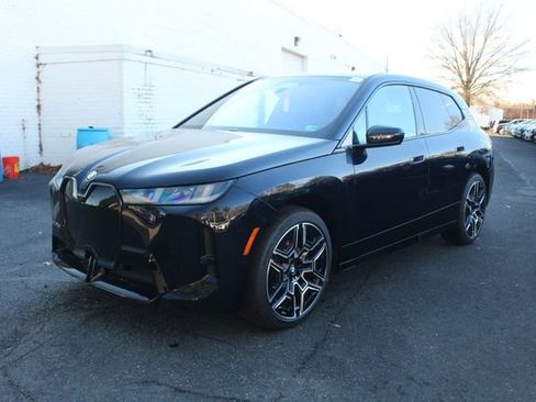 New 2026 BMW iX xDrive60 w/ M Sport Package image 3