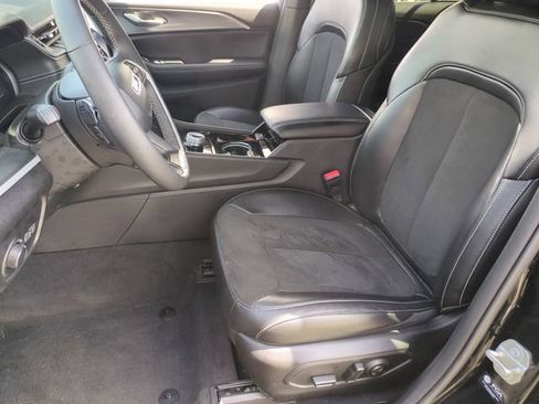 Used 2023 Jeep Grand Cherokee Laredo AWD/4WD image 17