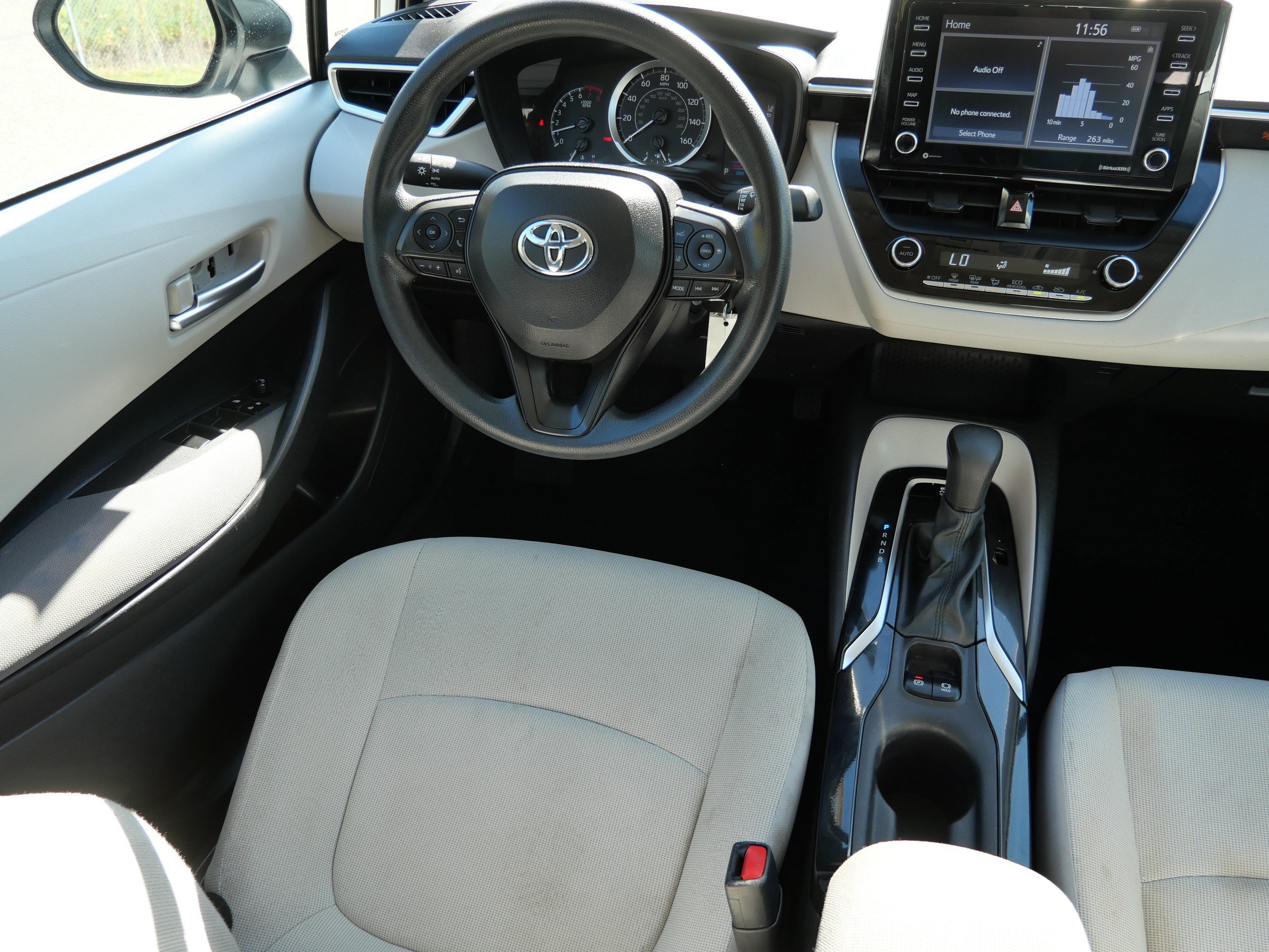 Used 2021 Toyota Corolla LE FWD image 9