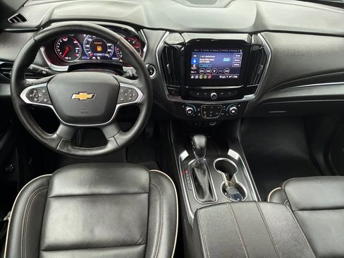 Used 2023 Chevrolet Traverse Premier image 19