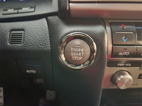 Used 2015 Lexus LS 460 image 21