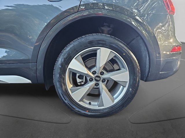 Used 2023 Audi Q5 Prestige w/ Prestige Package AWD/4WD image 37