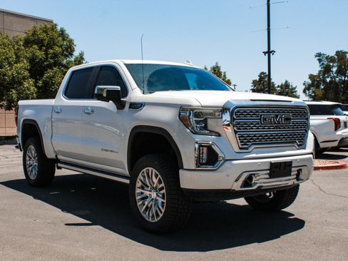 Used 2019 GMC Sierra 1500 Denali w/ Denali Ultimate Package AWD/4WD image 3