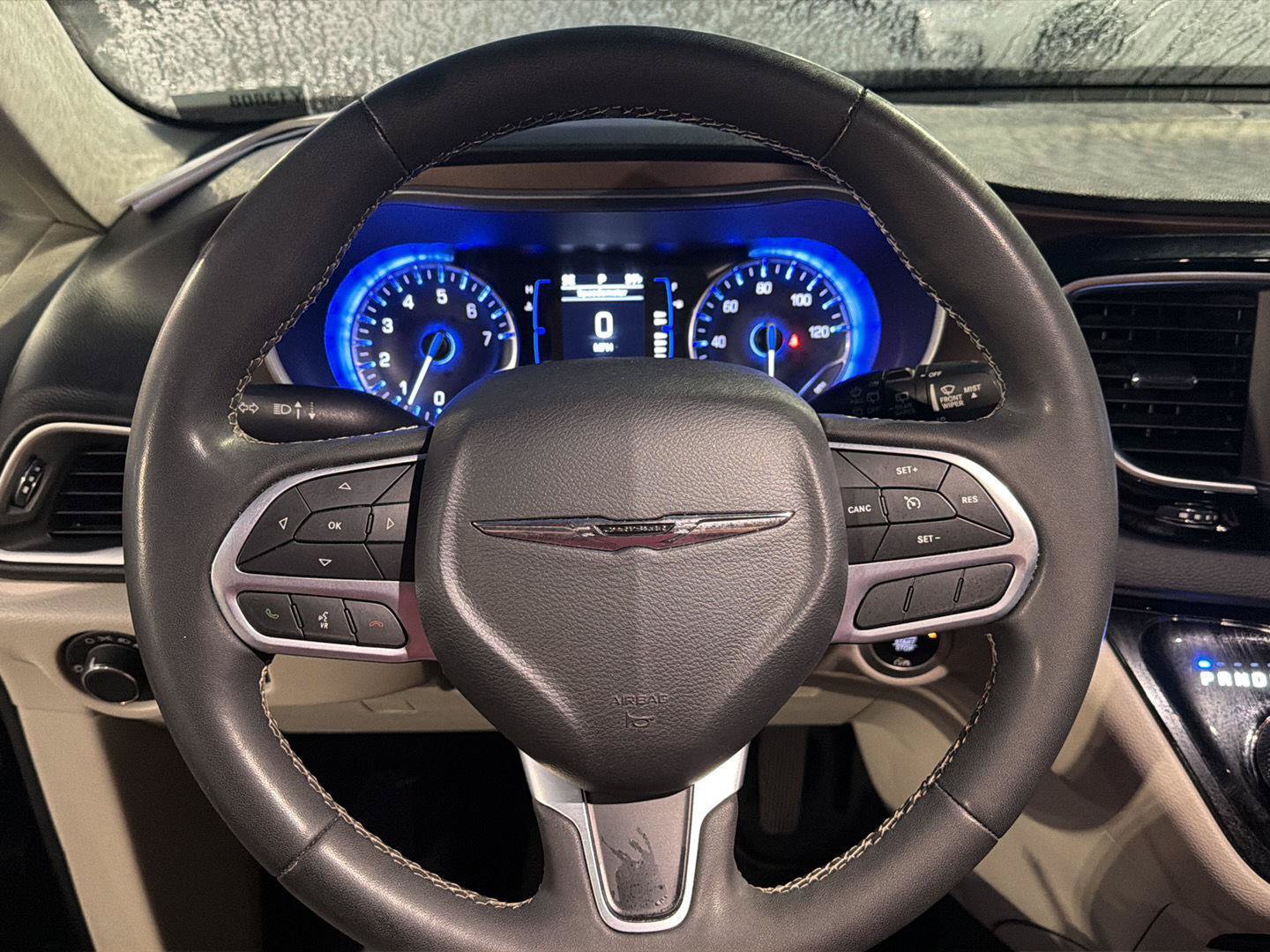 Used 2023 Chrysler Voyager LX FWD image 18