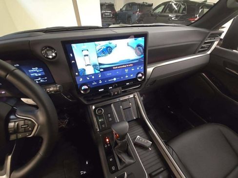 Used 2026 Lexus GX 550 w/ Accessory Package (2T) AWD/4WD image 5