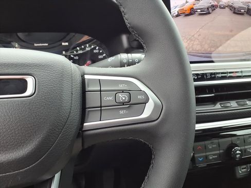 New 2026 Jeep Compass Latitude AWD/4WD image 18