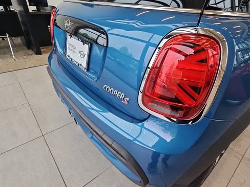 Certified 2023 MINI Cooper S FWD image 9