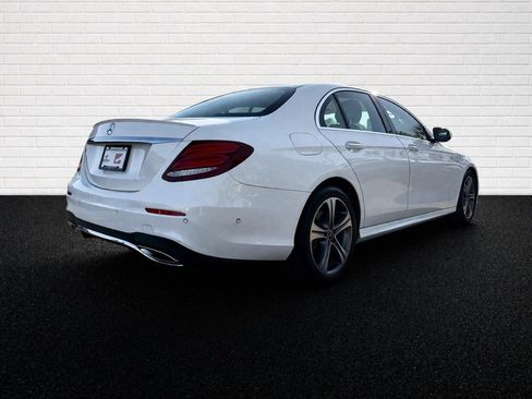 Used 2020 Mercedes-Benz E 350 Sedan image 4