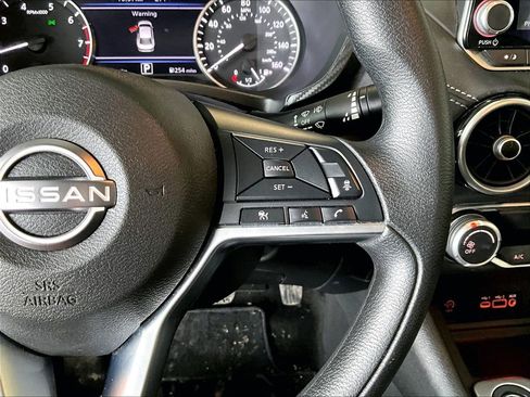 Used 2024 Nissan Sentra SV image 24