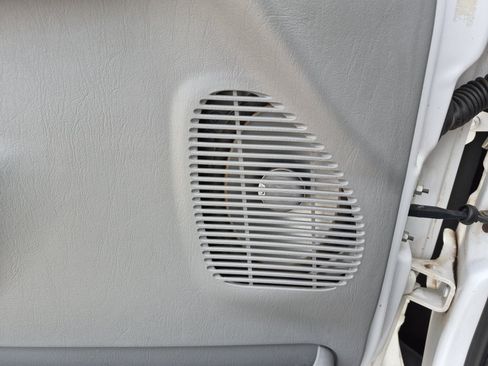 Used 2004 Ford F250 XL AWD/4WD image 22