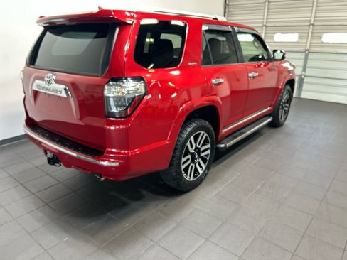 Used 2015 Toyota 4Runner Limited AWD/4WD image 3