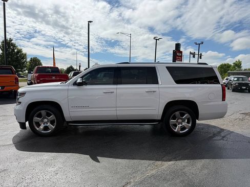 Used 2019 Chevrolet Suburban Premier AWD/4WD image 4