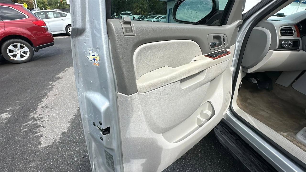 Used 2014 GMC Yukon XL SLT RWD image 20