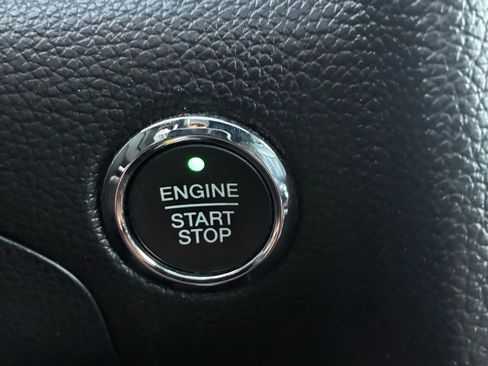 Used 2016 Lincoln Navigator L Select image 17