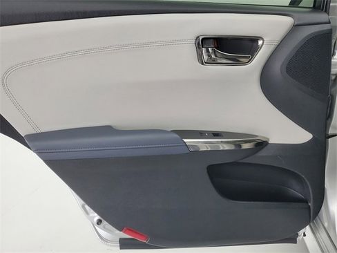 Used 2014 Toyota Avalon XLE Touring image 15