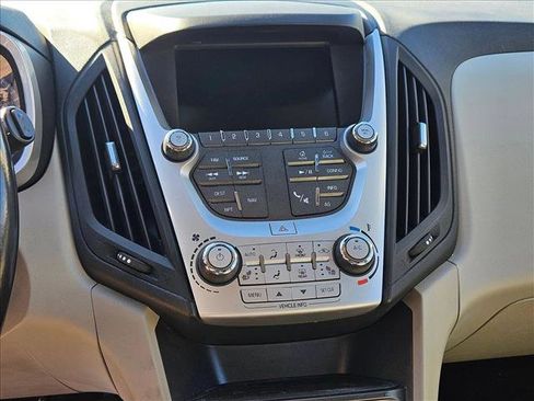 Used 2016 Chevrolet Equinox LTZ w/ Enhanced Convenience Package image 17