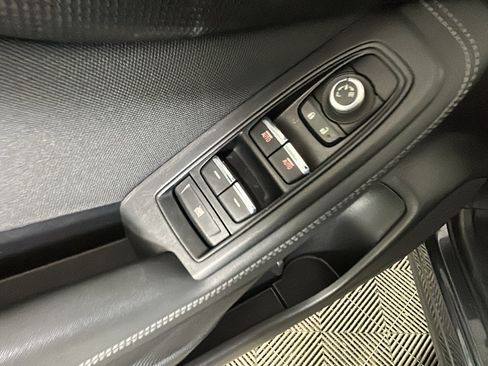 Used 2019 Subaru Forester Premium AWD/4WD image 10