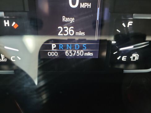 Used 2018 Toyota Tundra SR5 w/ SR5 Upgrade Package image 25