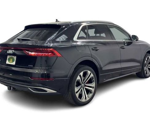 Used 2019 Audi Q8 Prestige w/ Luxury Package AWD/4WD image 2
