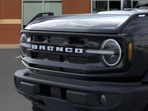 New 2026 Ford Bronco Outer Banks AWD/4WD image 19