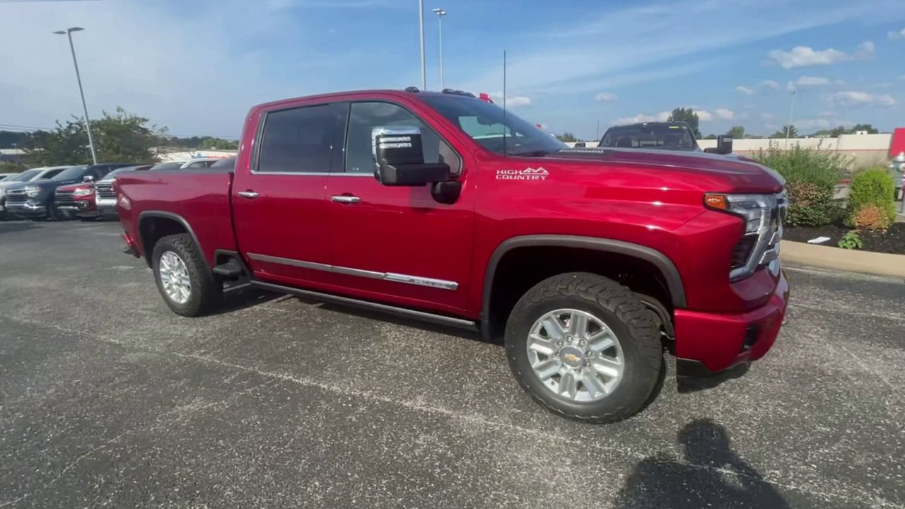 Certified 2024 Chevrolet Silverado 2500 High Country w/ High Country Premium Package AWD/4WD image 3
