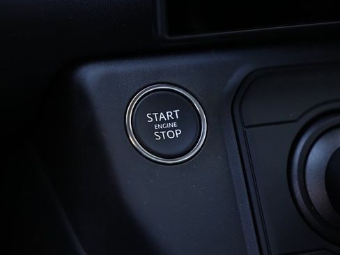 New 2026 Land Rover Defender 110 X-Dynamic SE image 48