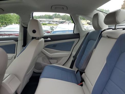 New 2026 Volkswagen Jetta SE FWD image 11