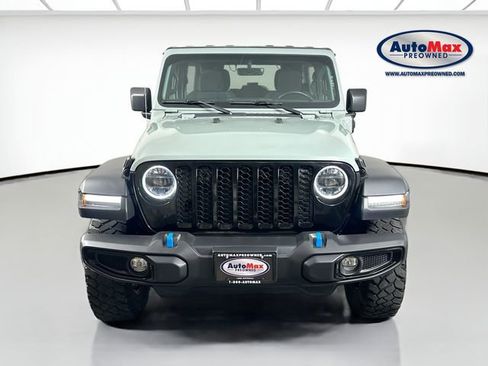 Used 2023 Jeep Wrangler Unlimited w/ Cold Weather Group AWD/4WD image 6