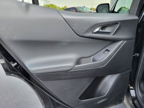 Used 2025 Chevrolet Equinox LT w/ Convenience Package II FWD image 28