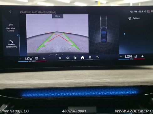 Used 2025 BMW 330i Sedan w/ M Sport Package RWD image 11